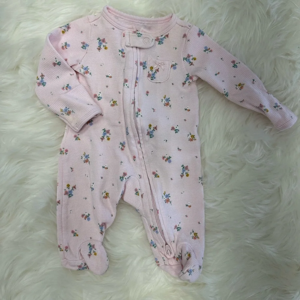 5/$30 Carter’s Newborn Zip Footies Baby Girl​